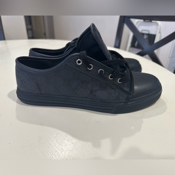 Never worn : size 8 but I’m a size 10 in Nike and they fit me well - Picture 4 of 6